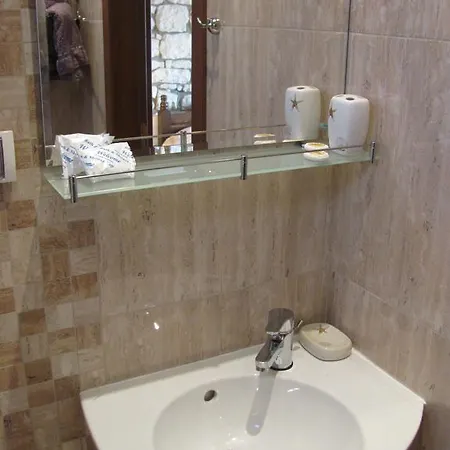 Къща за гости елма Nevsha