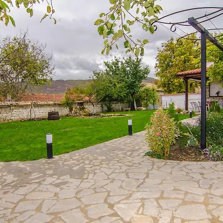 Къща за гости елма