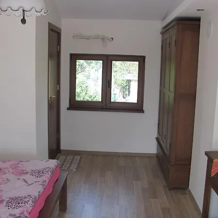Elma Guest house